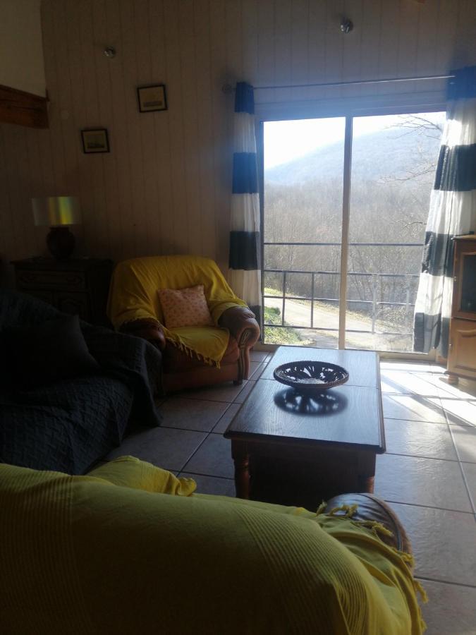 Location De Vacances A Neylis Avec Vue Sur Les Forets Et Les Champs Carla-de-Roquefort エクステリア 写真